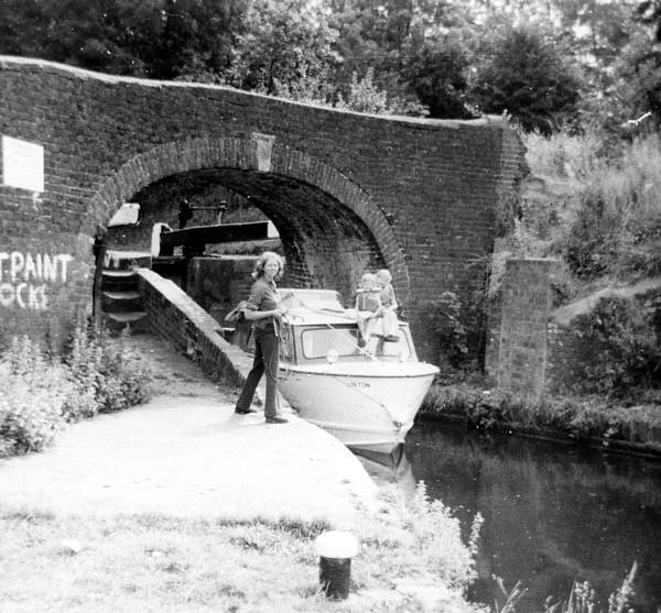 Leaving Wolverhampton Bottom Lock