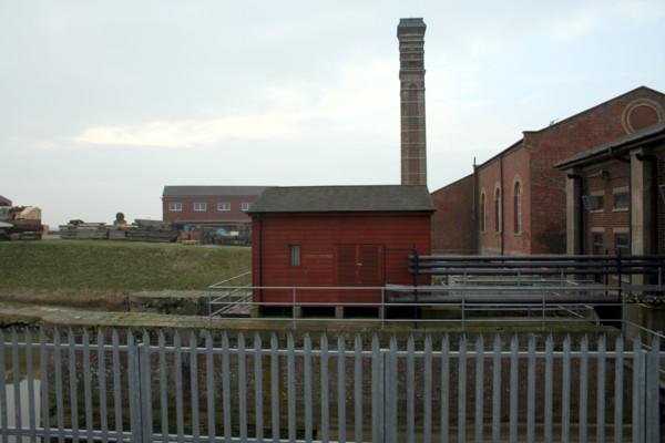 Lade Bank Lock