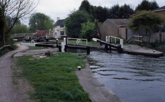 Common Bottom Lock