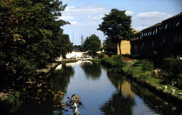 Middle Lock