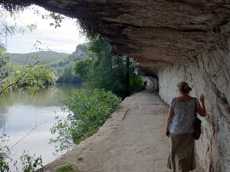 Cliff towpath