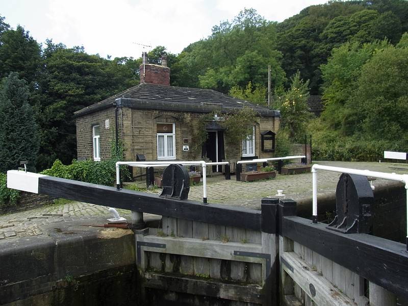 Salterhebble Lock