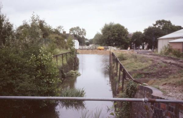 Aldermaston Lock