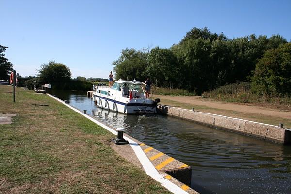 Sluice Weir Lock