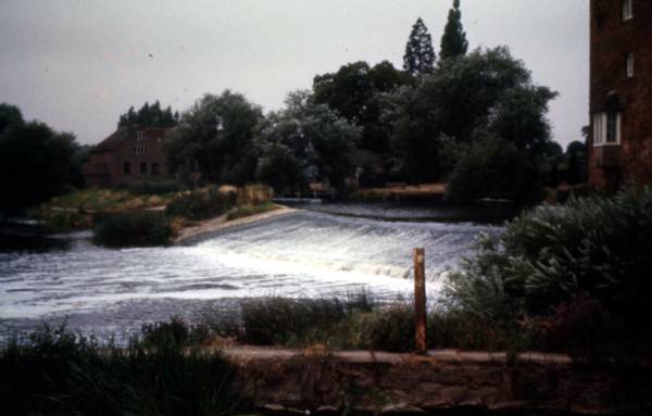 Fladbury Weir